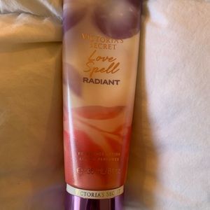 LOVE SPELL 💕💕🔥🔥🔥🔥🔥🔥🔥 VS SMELLS SO GOOD